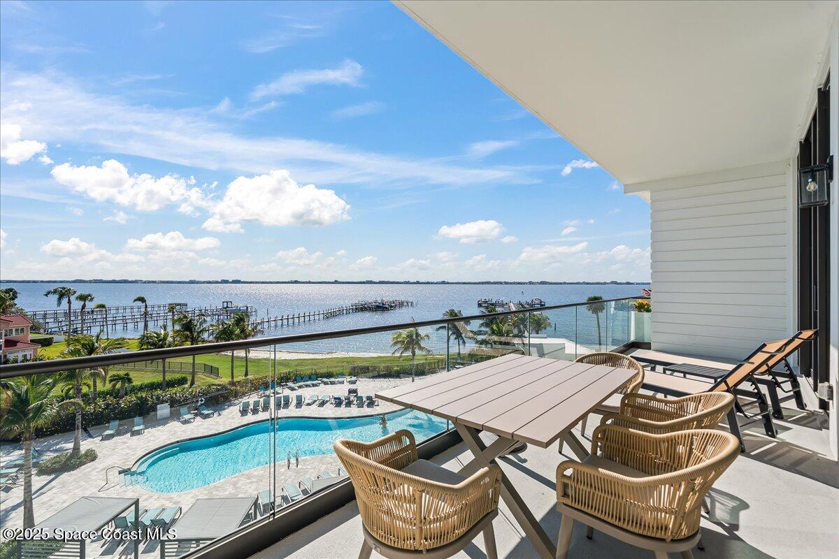 225 Strand Drive, 401