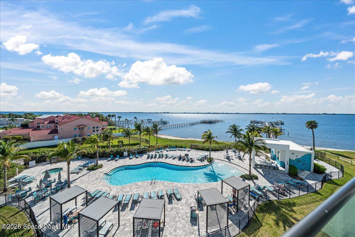 225 Strand Drive, 401