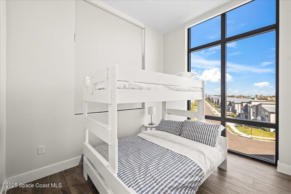 225 Strand Drive, 401