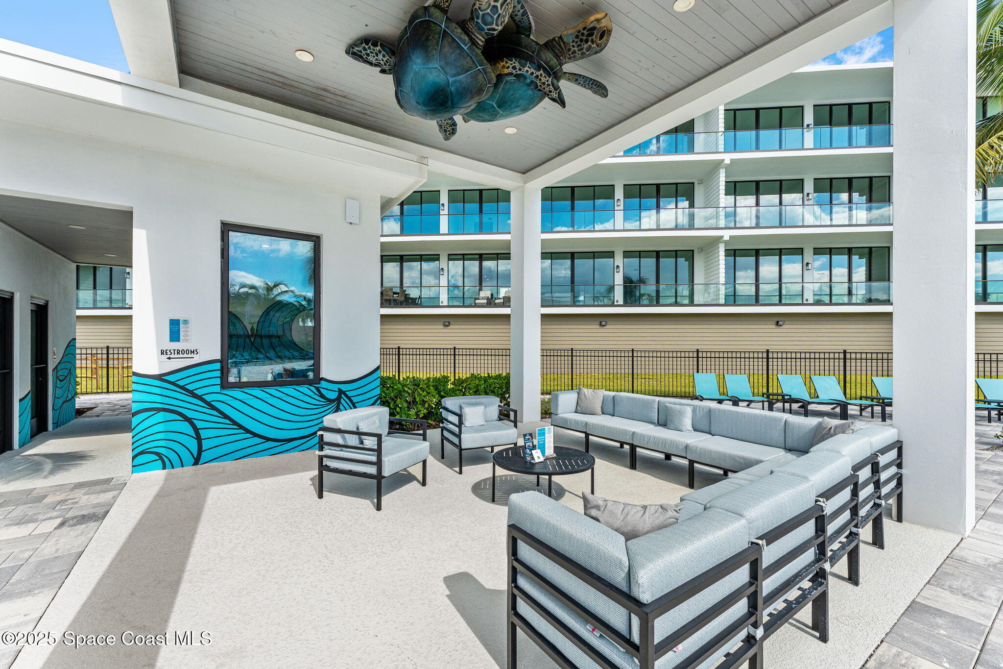 225 Strand Drive, 401