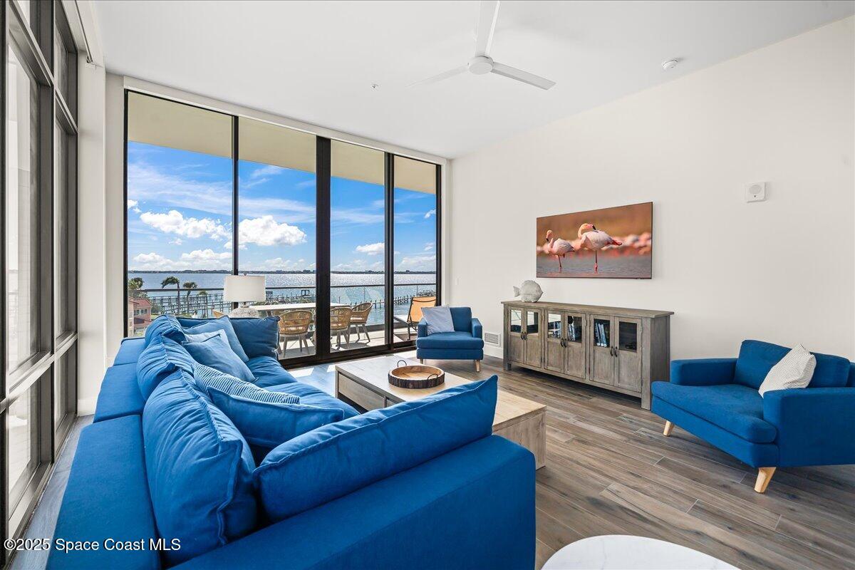 225 Strand Drive, 401