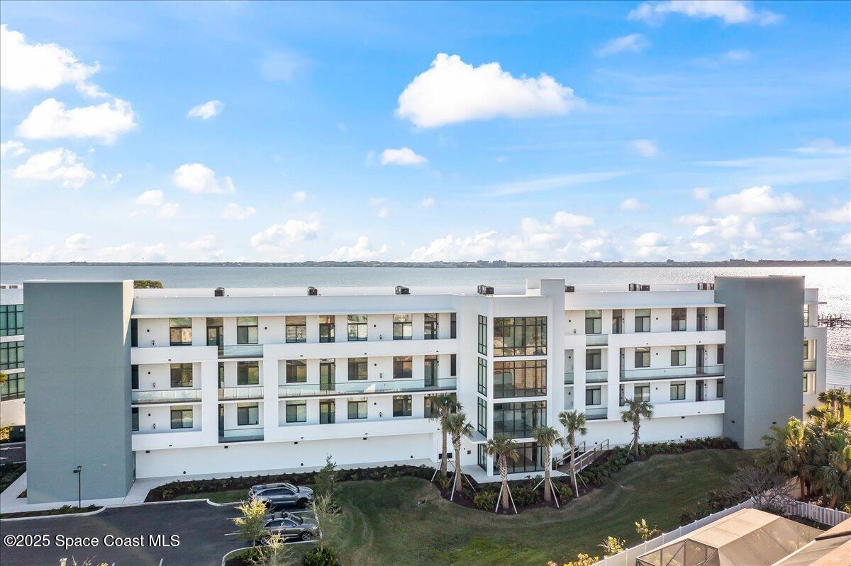 225 Strand Drive, 401