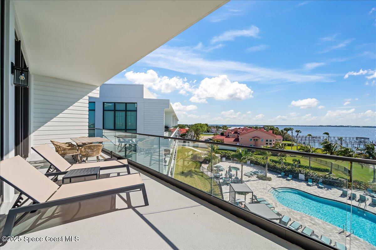 225 Strand Drive, 401