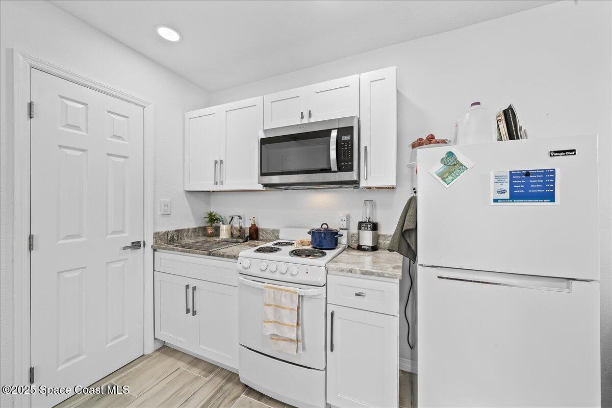2700 Highway A1a, 8