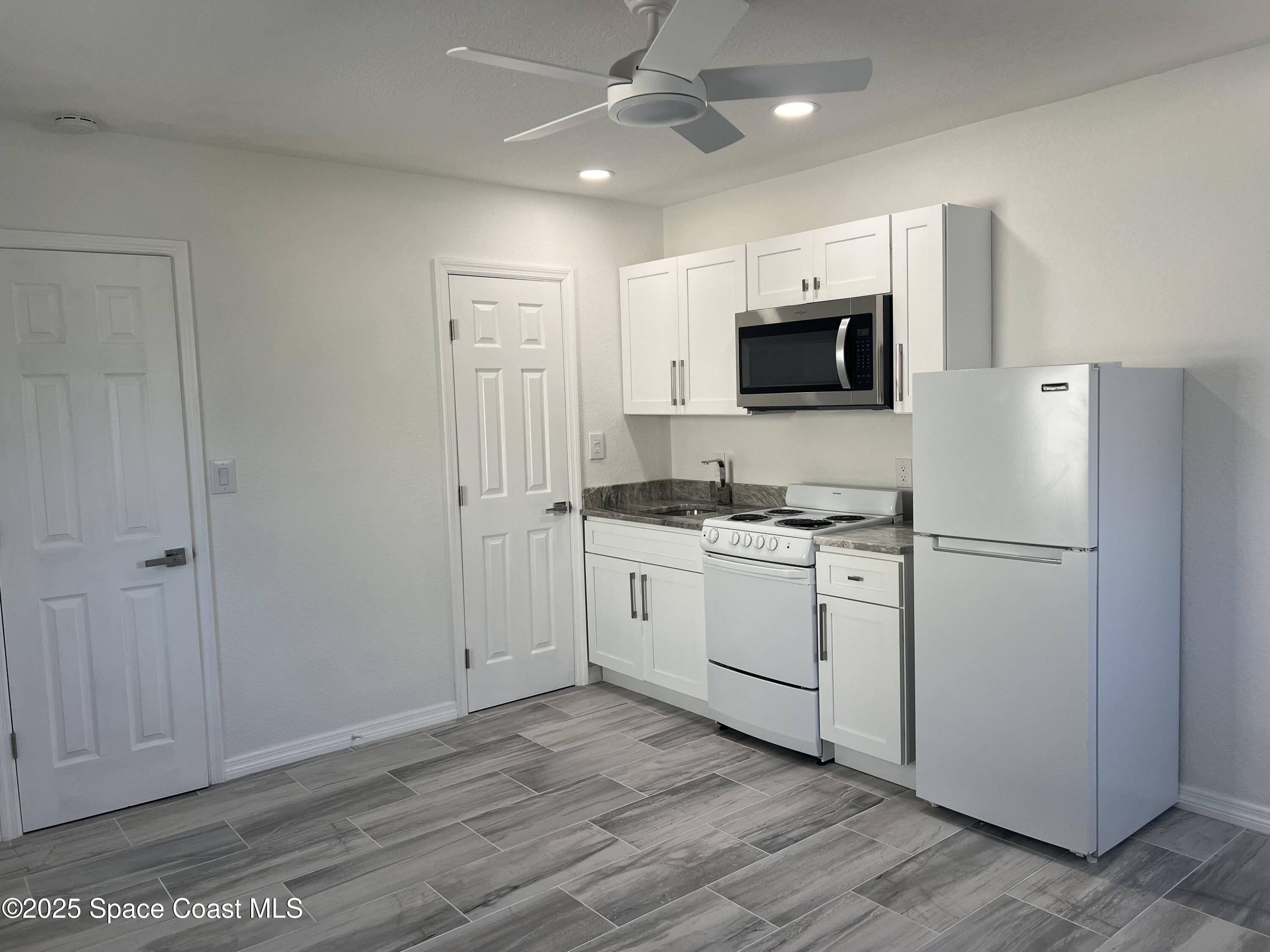 2700 Highway A1a, 8