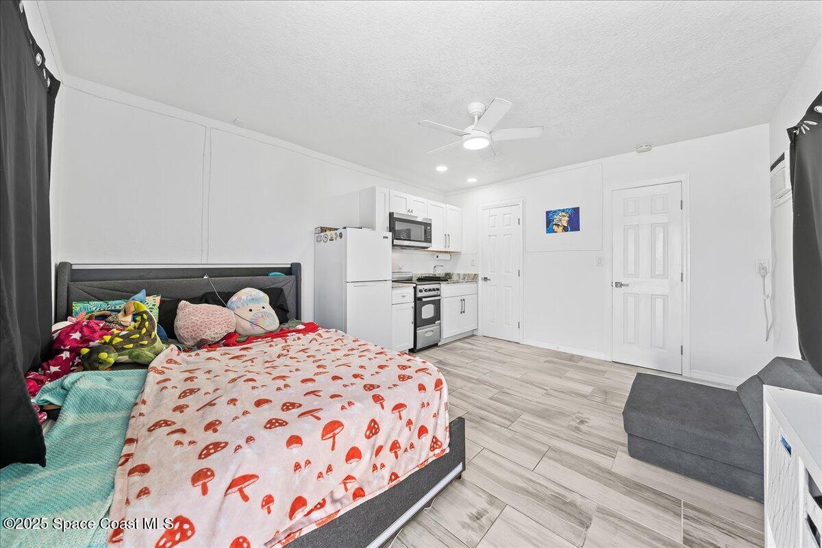 2700 Highway A1a, 8