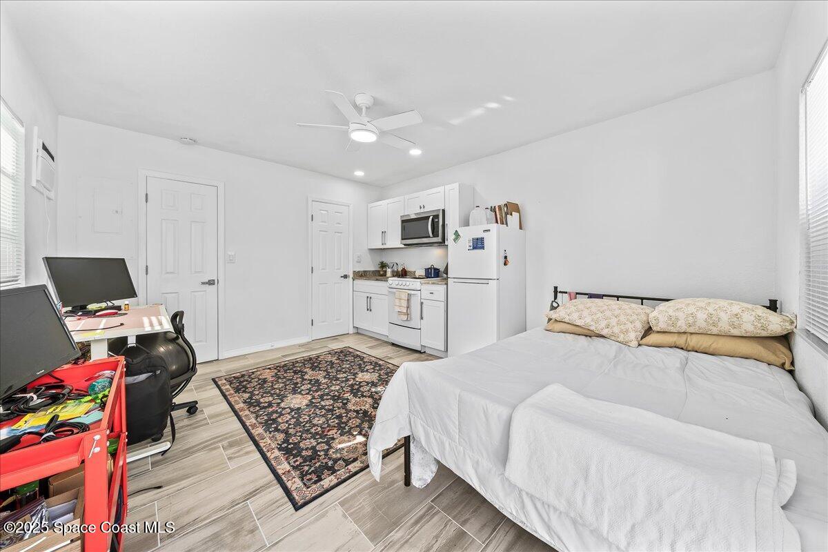 2700 Highway A1a, 8