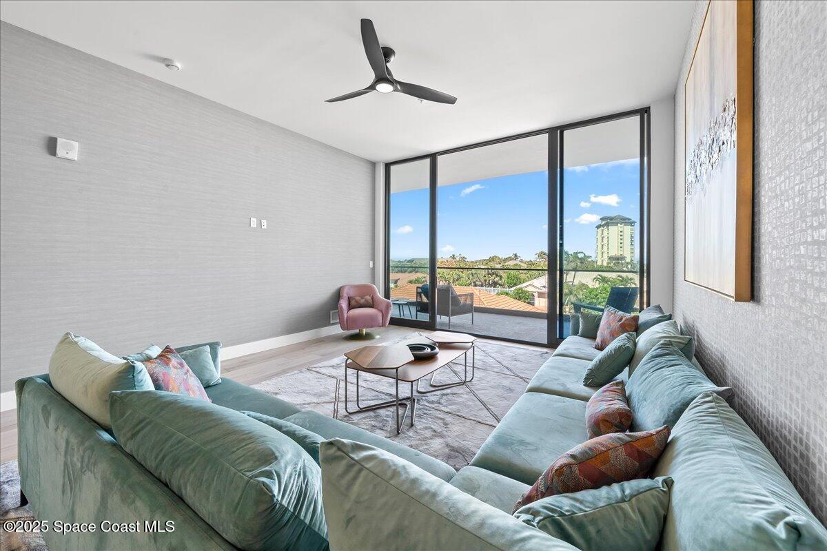 3031 Hafen Lane, 305