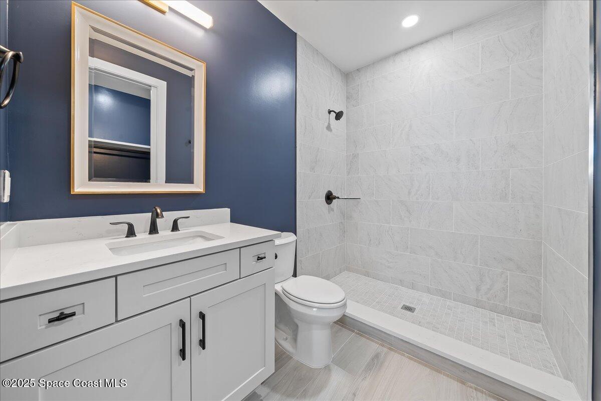 3031 Hafen Lane, 305