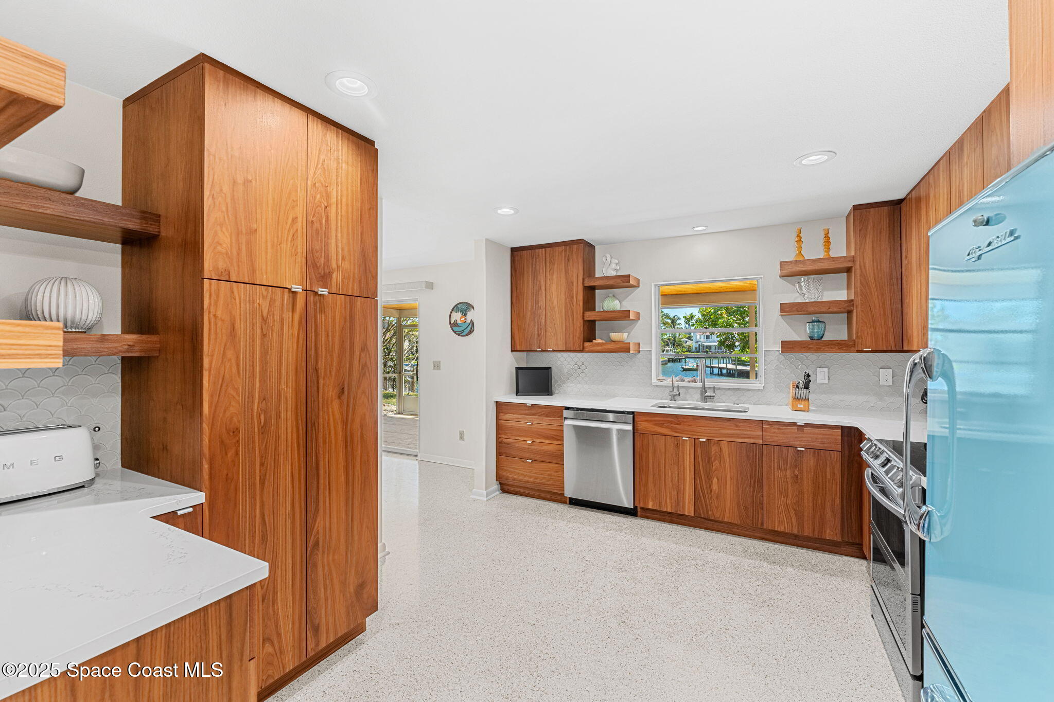 407 Driftwood Avenue