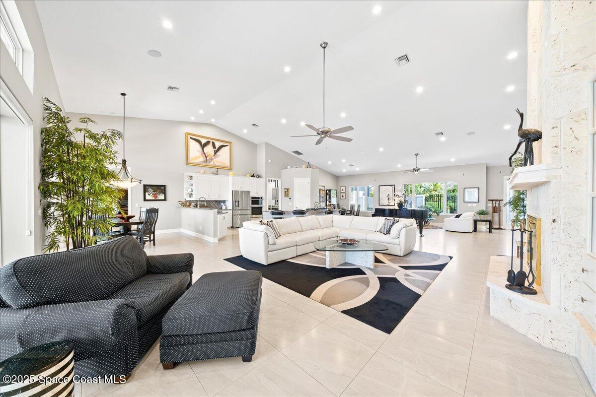 110 W Bay Drive