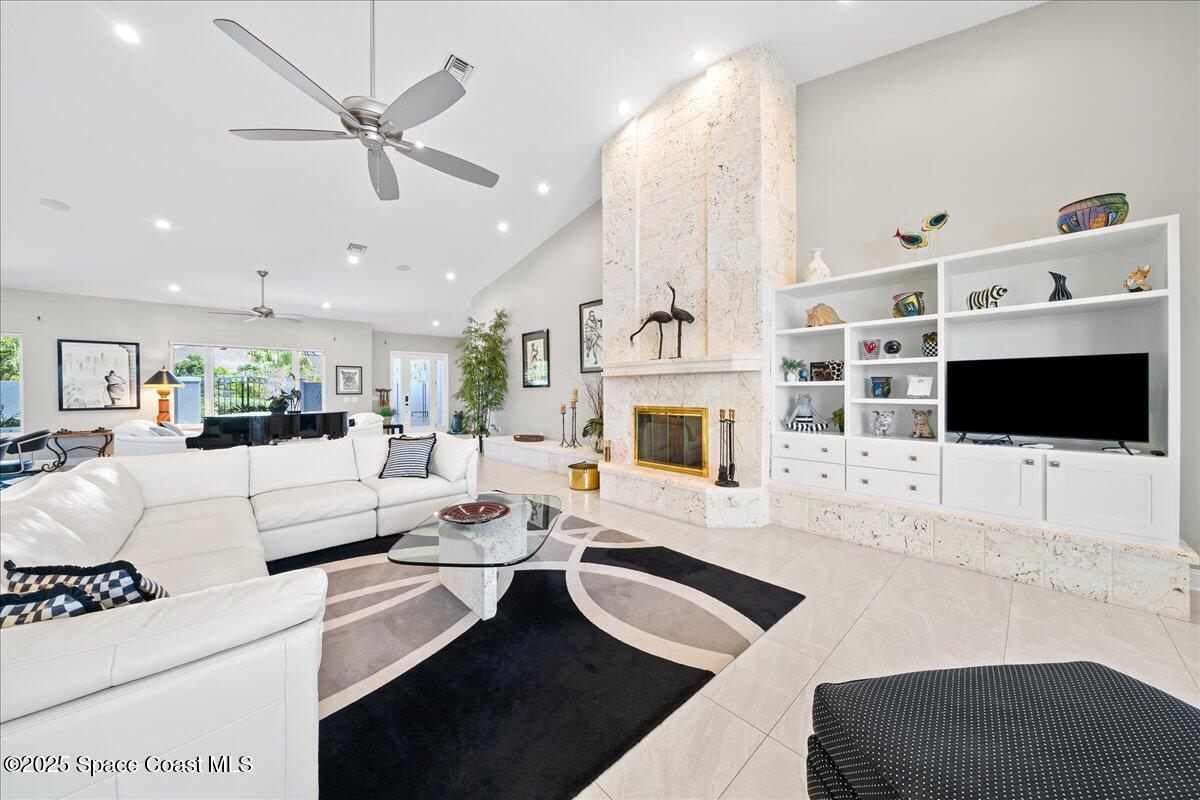 110 W Bay Drive