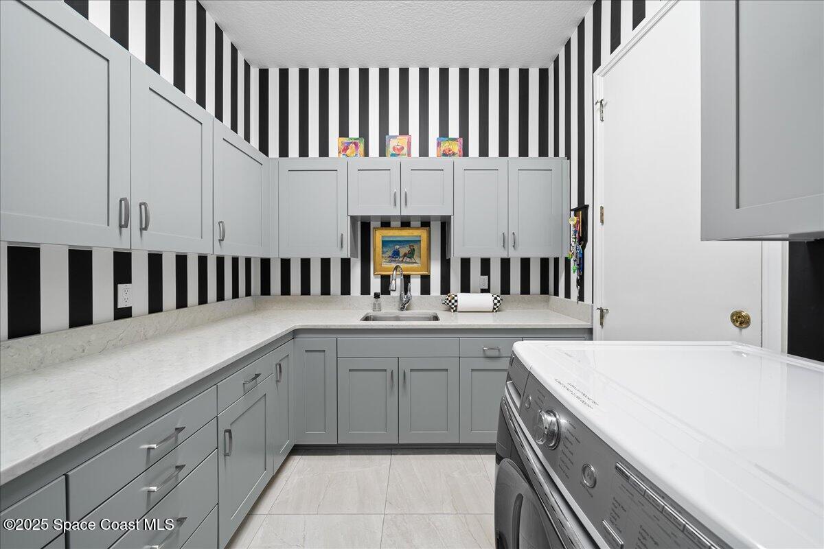 110 W Bay Drive