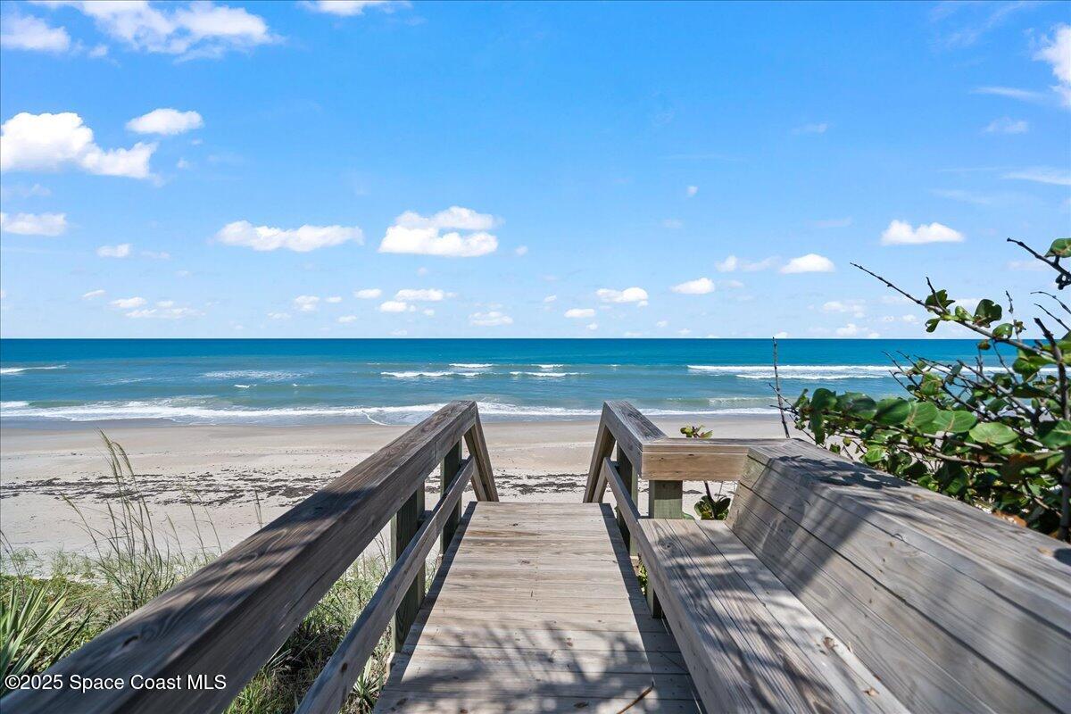 5525 Jimmy Buffett Mem Highway