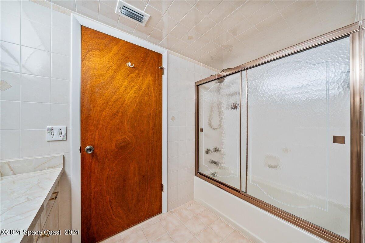 2725 N Hwy A1a, 403