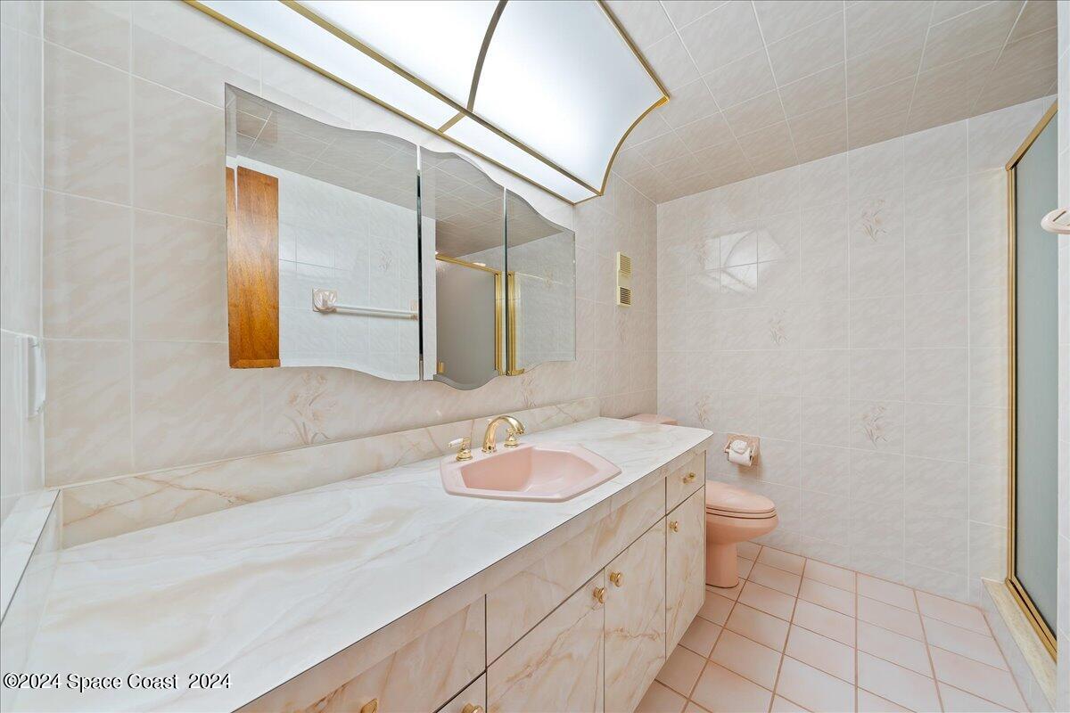 2725 N Hwy A1a, 403