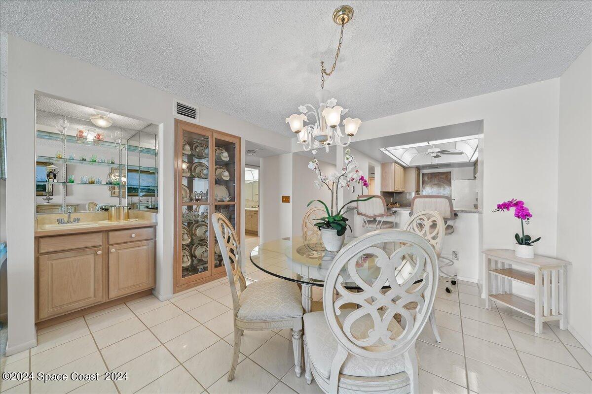 2725 N Hwy A1a, 403