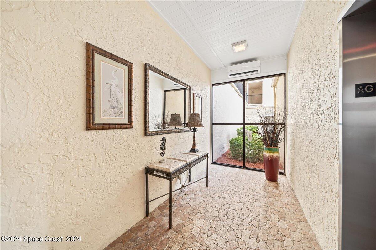 2725 N Highway A1a, 301