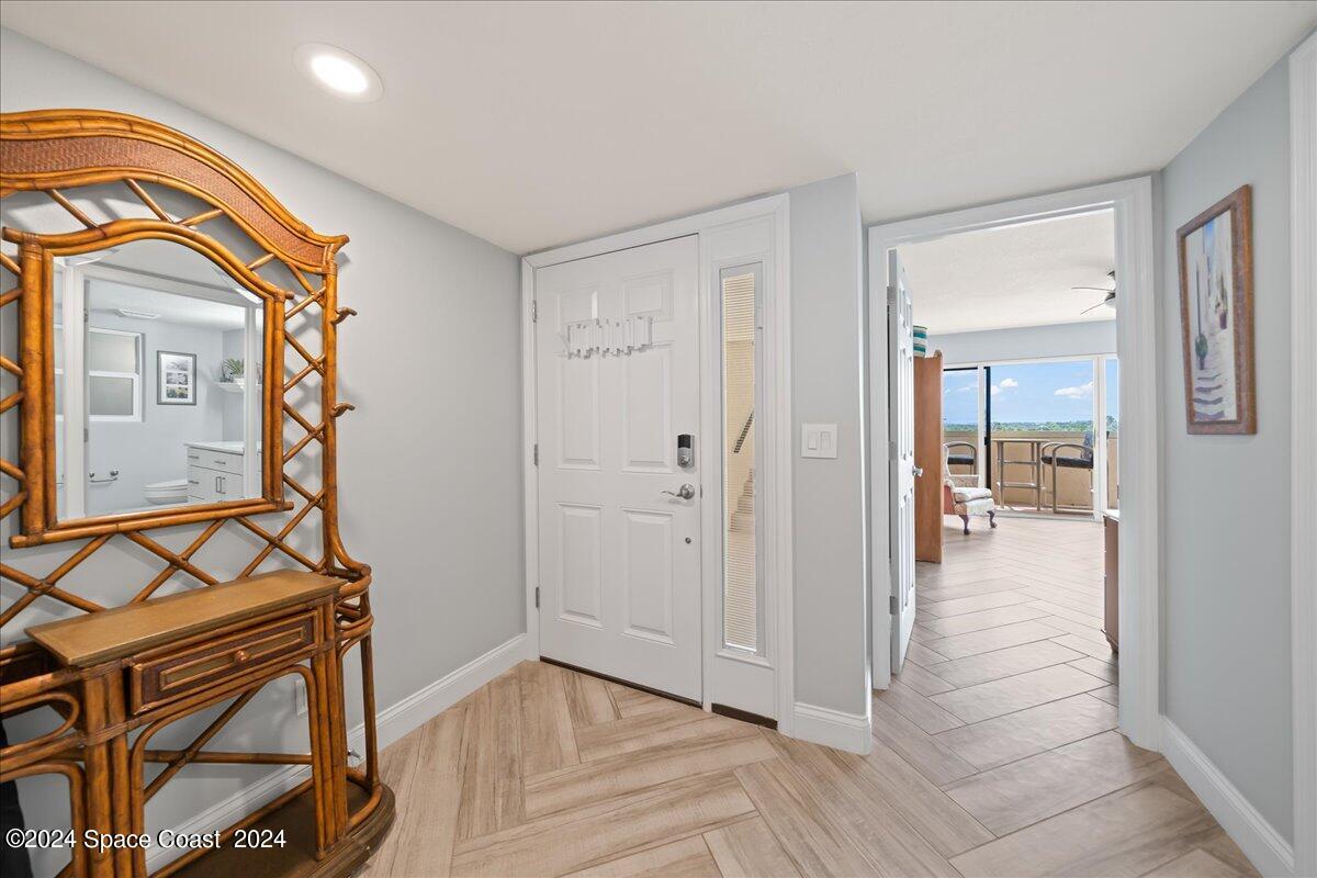 2725 N Highway A1a, 301