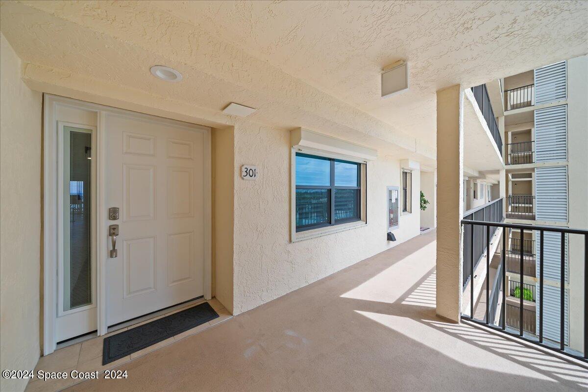 2725 N Highway A1a, 301