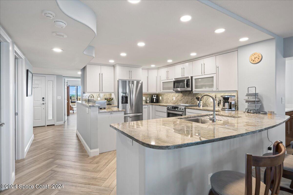 2725 N Highway A1a, 301