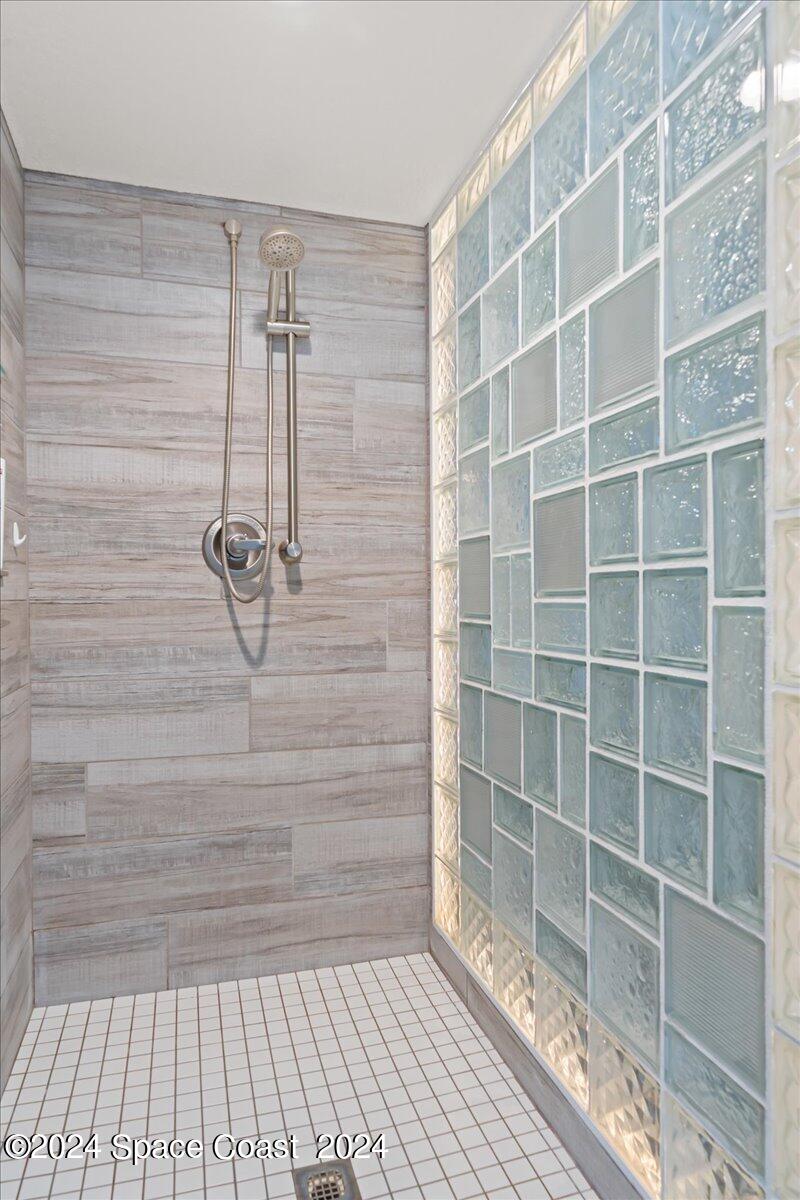 2725 N Highway A1a, 301