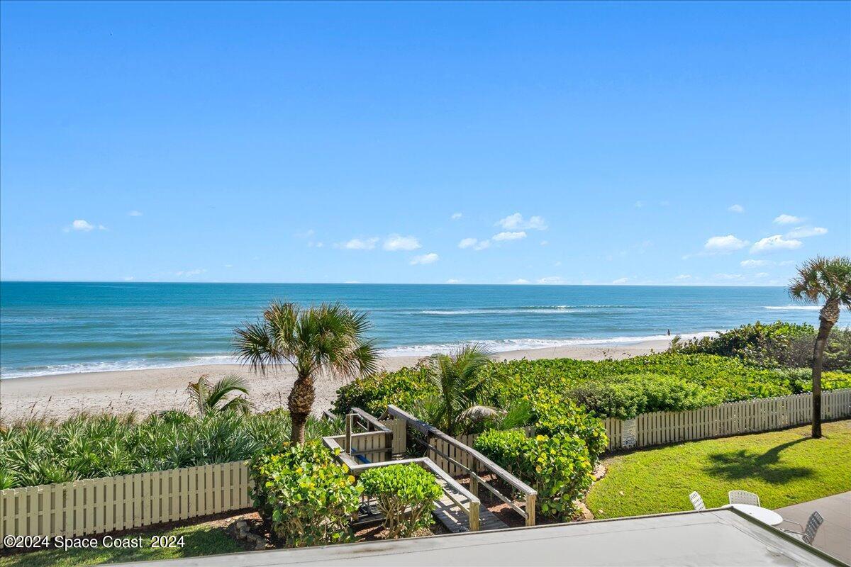 2725 N Highway A1a, 301