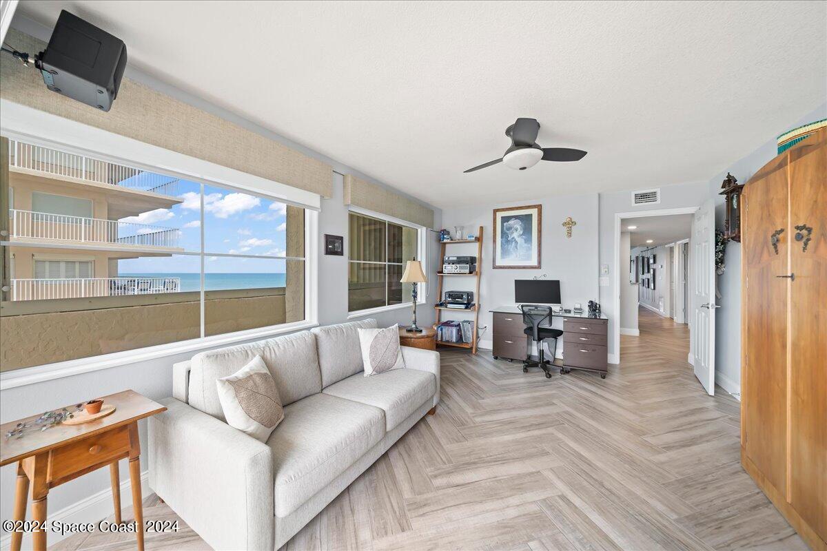 2725 N Highway A1a, 301