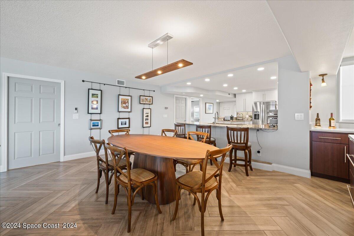 2725 N Highway A1a, 301