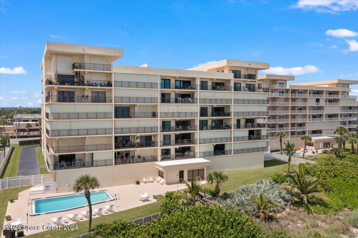 2725 N Highway A1a, 301