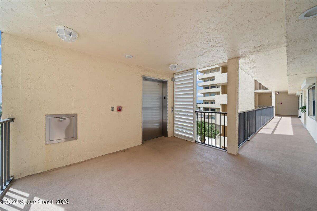 2725 N Highway A1a, 301