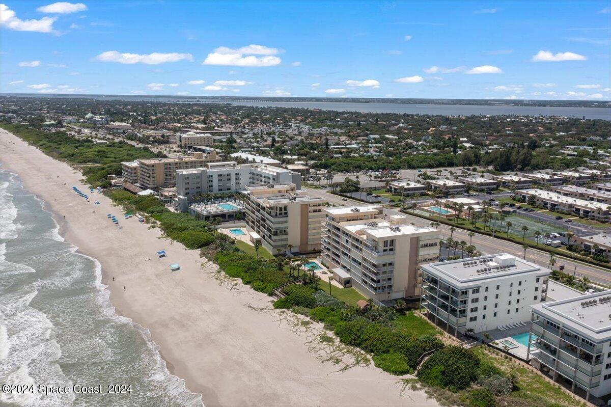 2725 N Highway A1a, 301