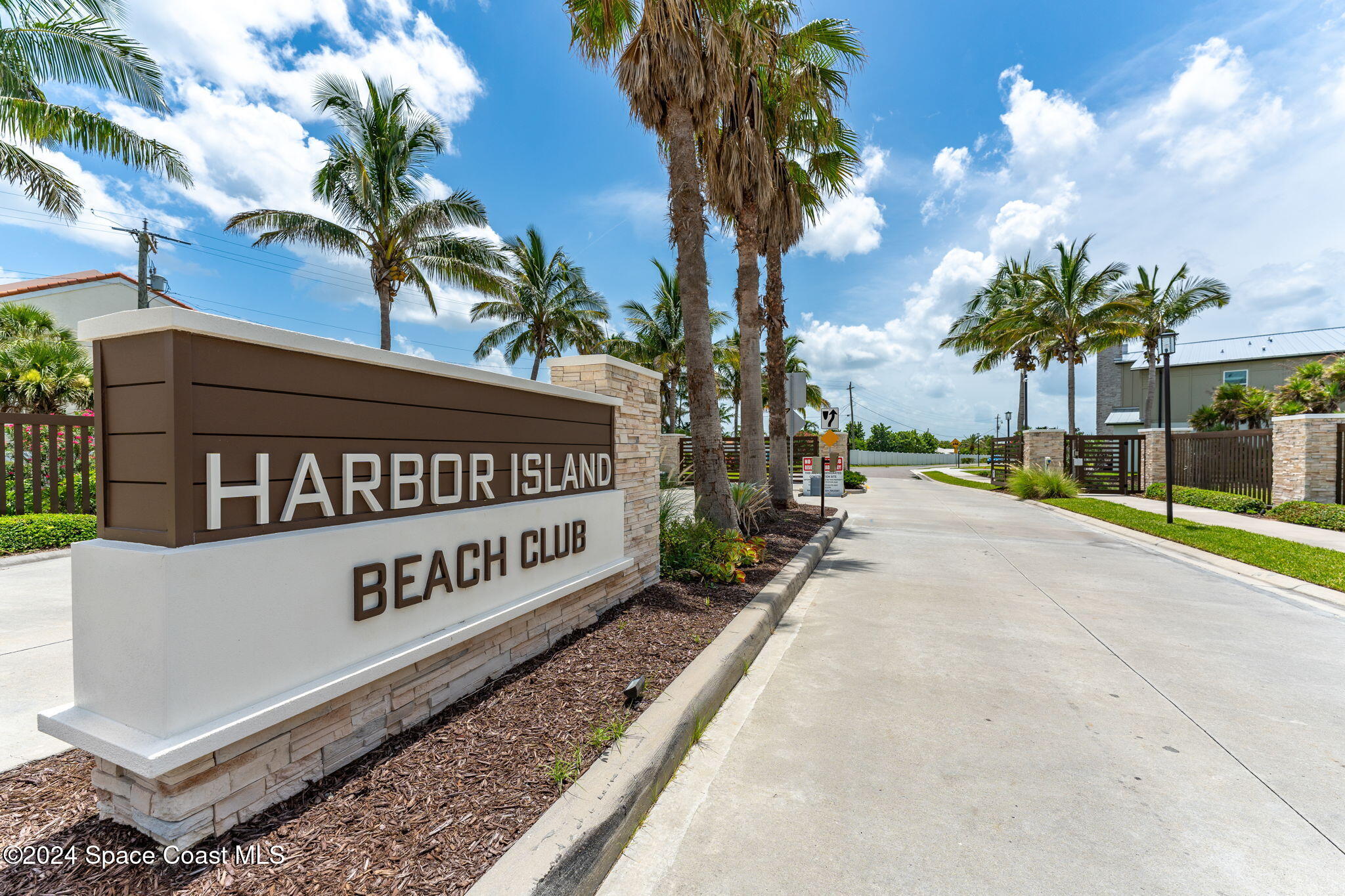 225 Strand Drive 305