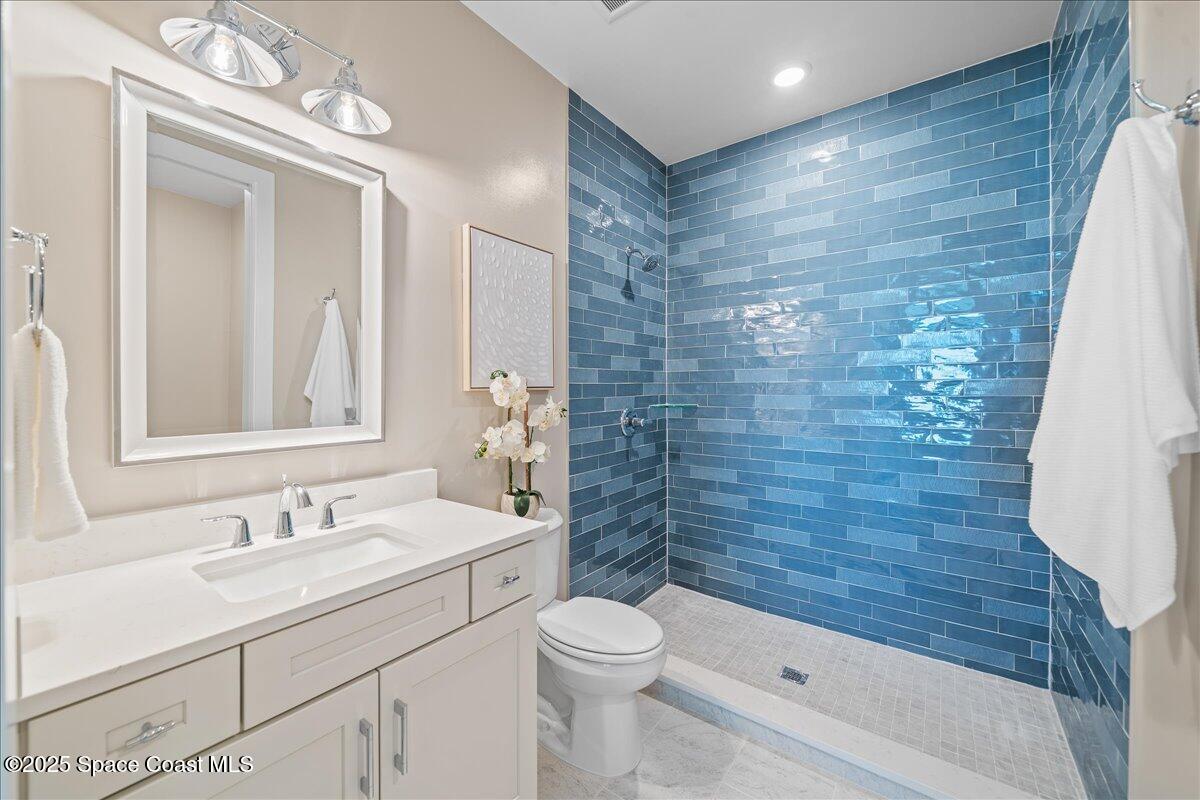 225 Strand Drive 305
