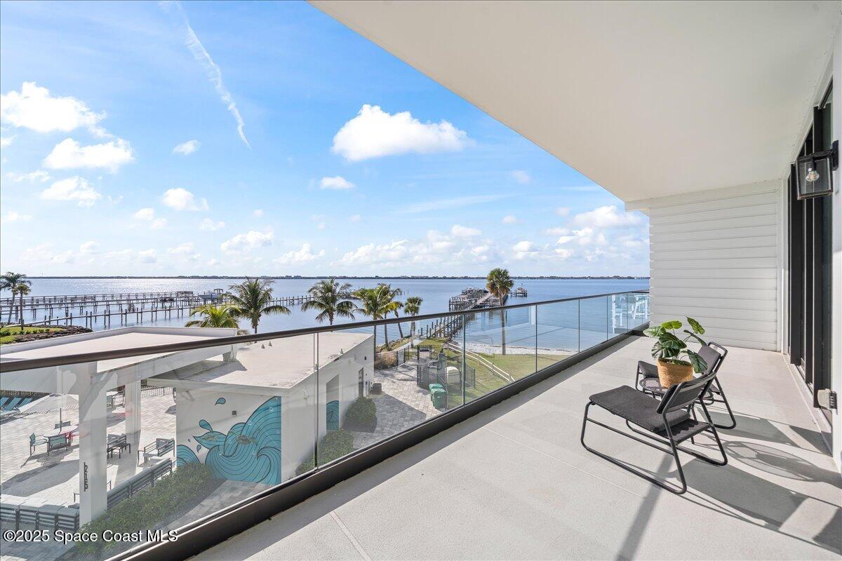 225 Strand Drive 305