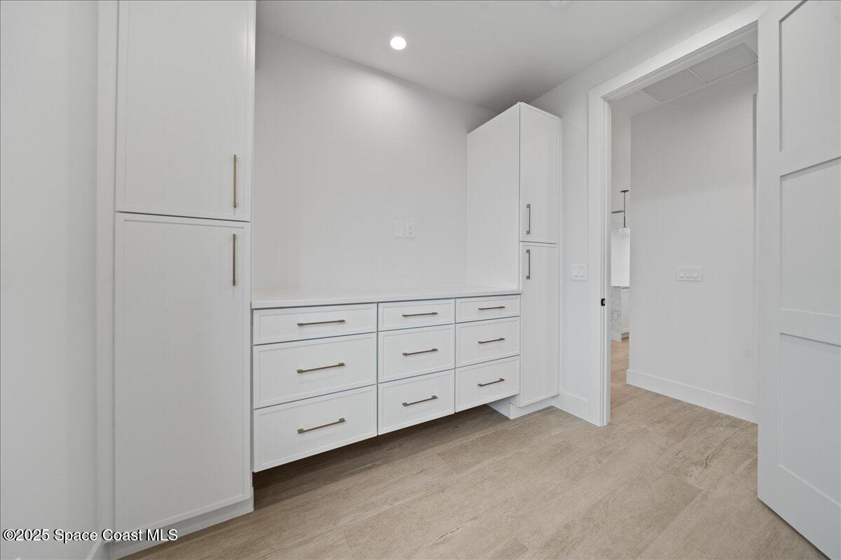 1010 Wave Crest Ave Avenue