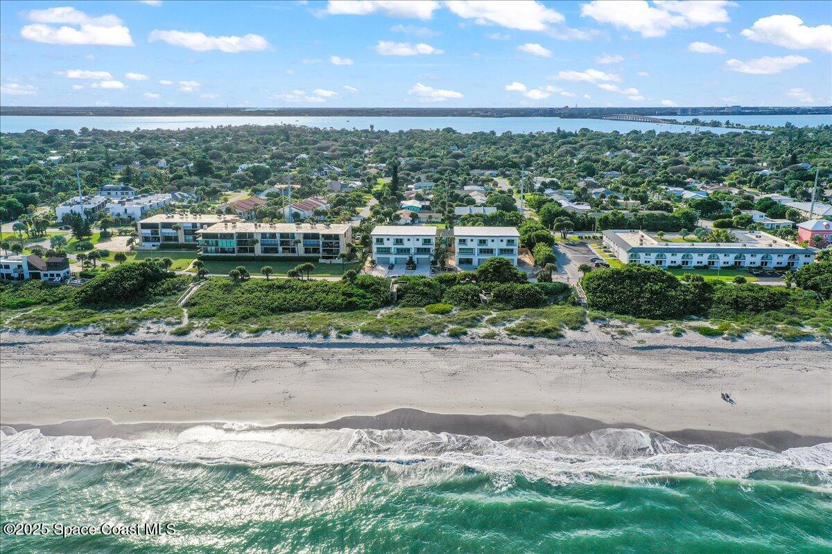 1010 Wave Crest Ave Avenue