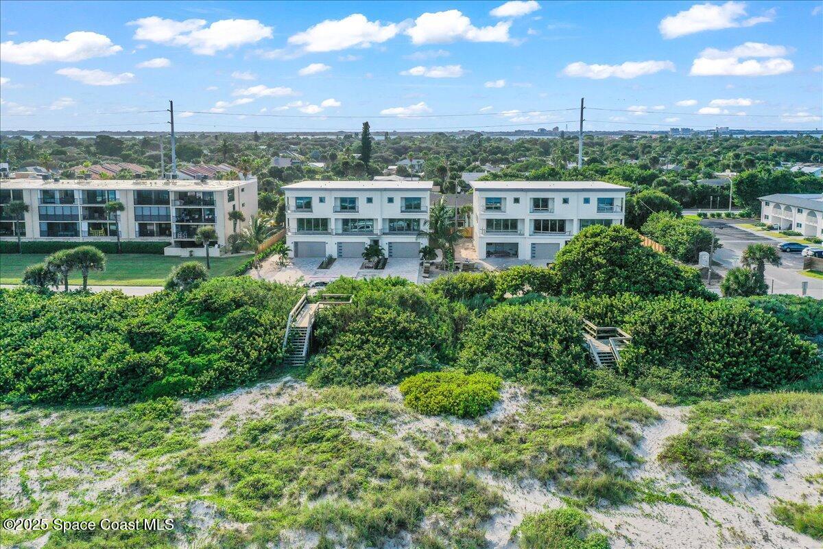 1010 Wave Crest Ave Avenue