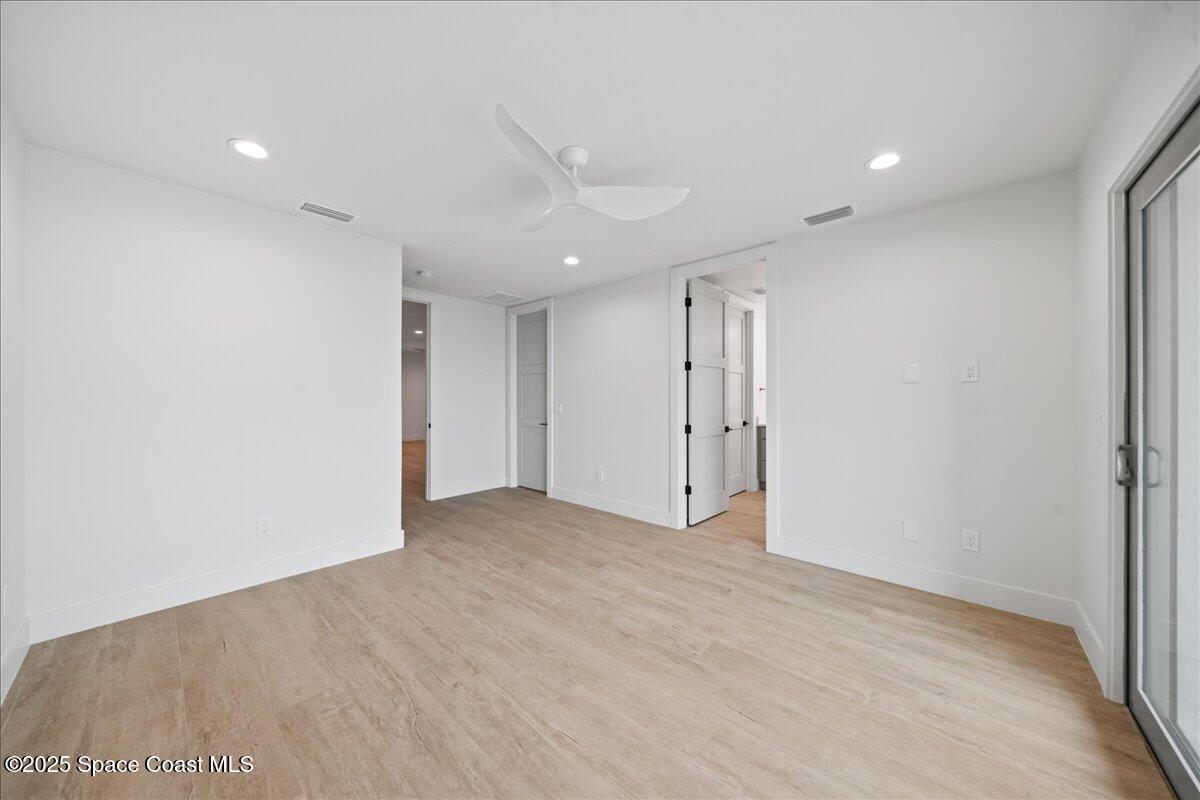 1010 Wave Crest Ave Avenue