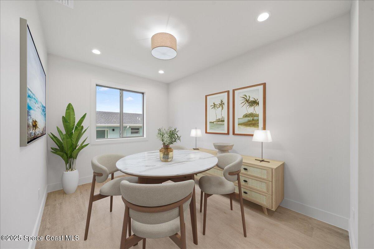 1010 Wave Crest Ave Avenue