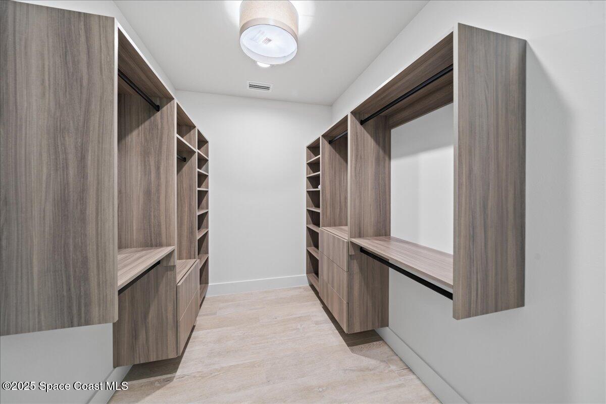 1010 Wave Crest Ave Avenue