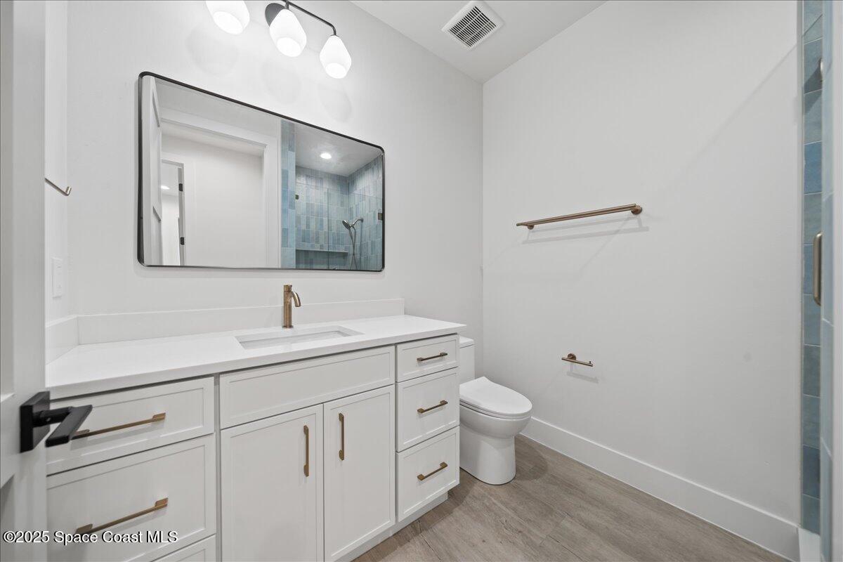 1010 Wave Crest Ave Avenue