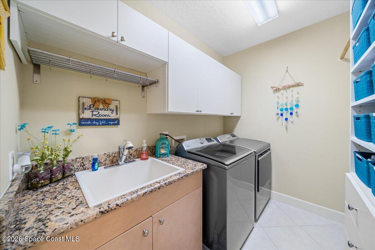 965 Chatsworth Drive