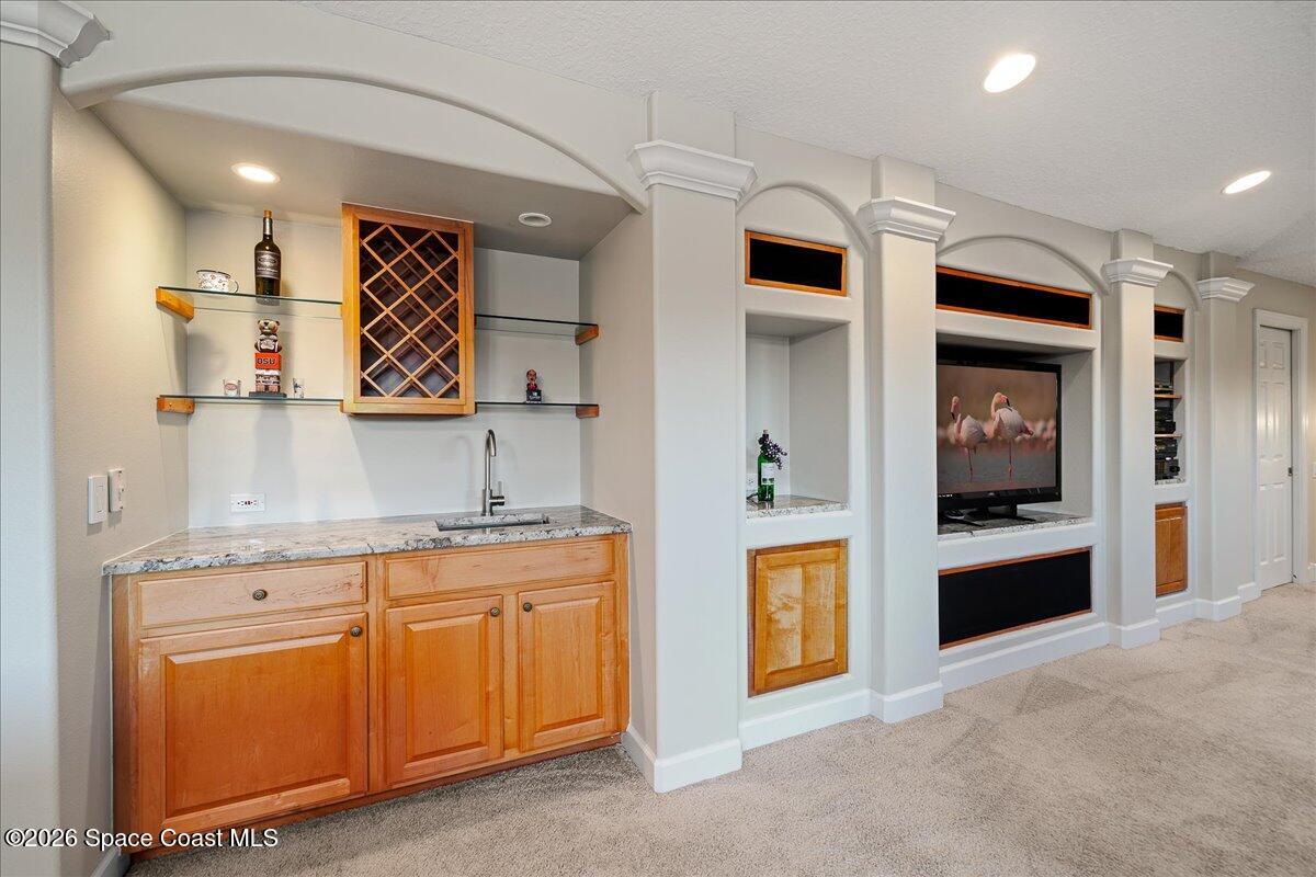 965 Chatsworth Drive