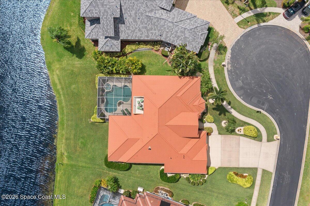 965 Chatsworth Drive