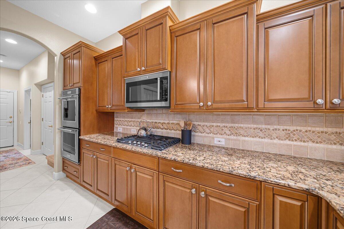 965 Chatsworth Drive