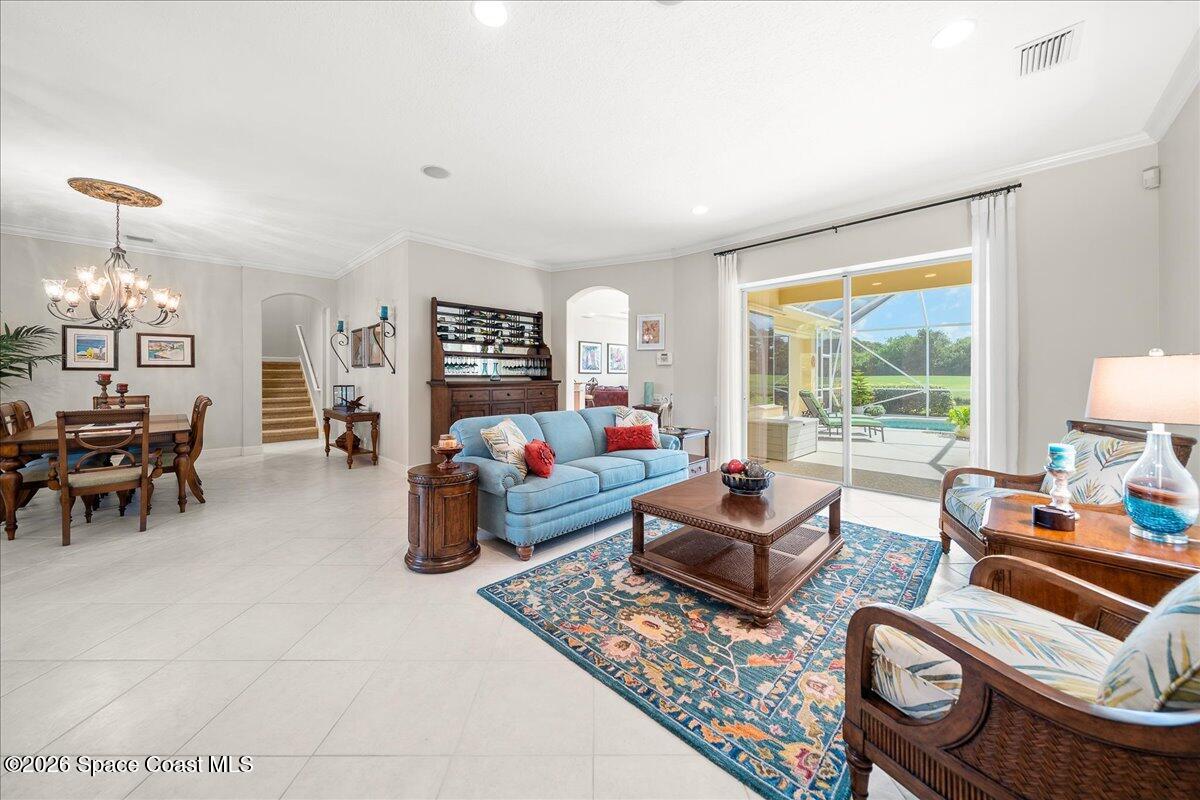 965 Chatsworth Drive