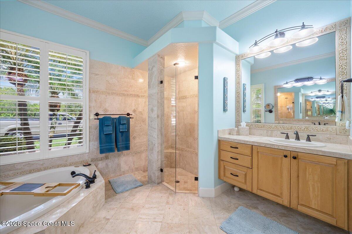 965 Chatsworth Drive