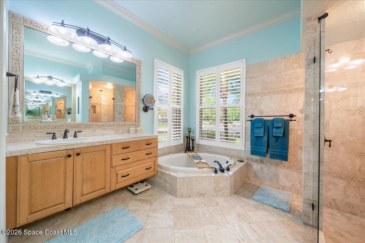 965 Chatsworth Drive