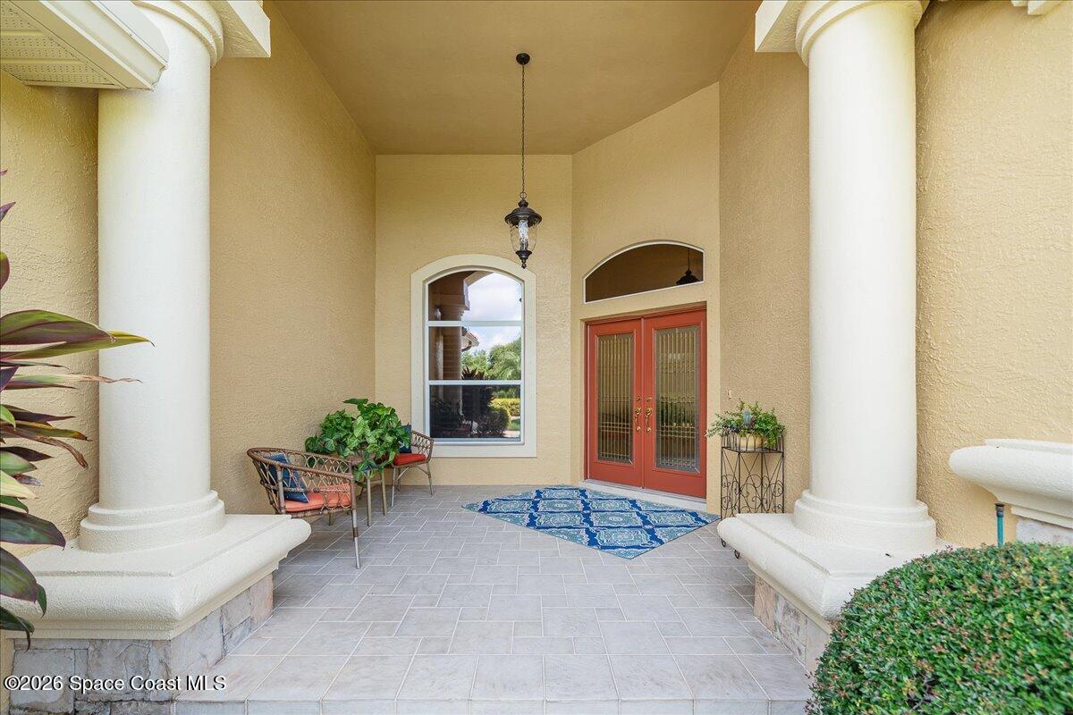 965 Chatsworth Drive